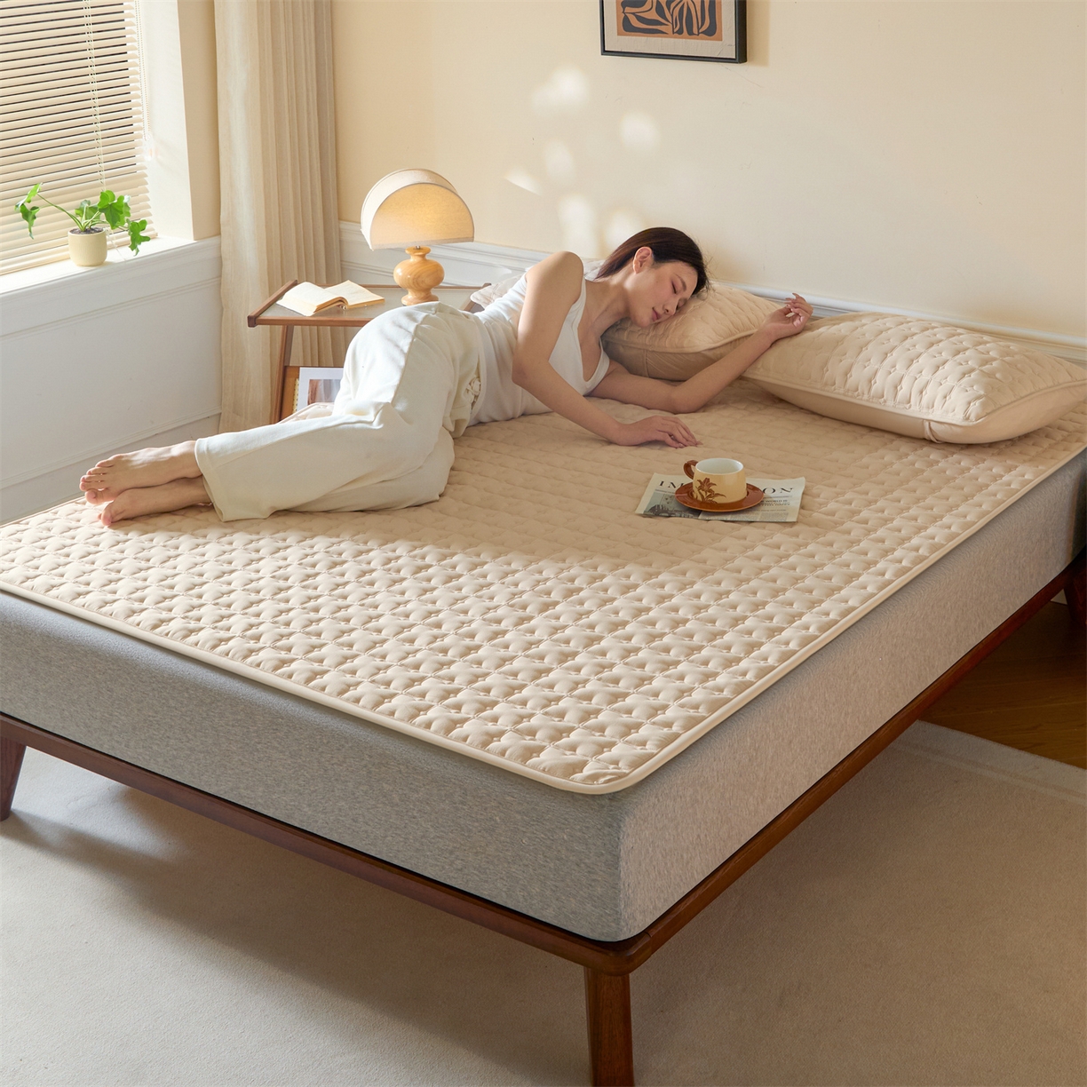 91家纺网 家纺一手货源 找家纺 居眠 2026新款防水防滑夹棉床护垫-花叶 花叶-卡