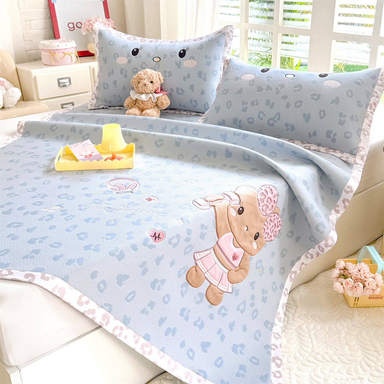 91家纺网 家纺一手货源 找家纺 优贝家纺 2026新款高克重PE聚乙中分子复合凉感软席贴布绣三件套凉席 健身猫-蓝