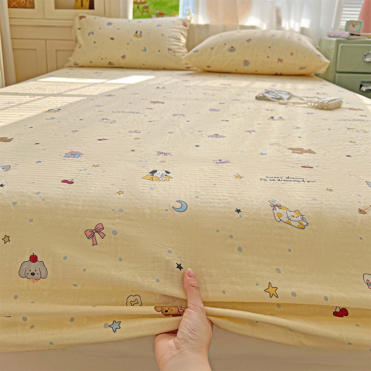 91家纺网 家纺一手货源 找家纺 名兮家居 2026新款全棉纯棉A类卡通时尚风双层纱床笠单品床笠床笠单件 双层纱-狗狗幻想
