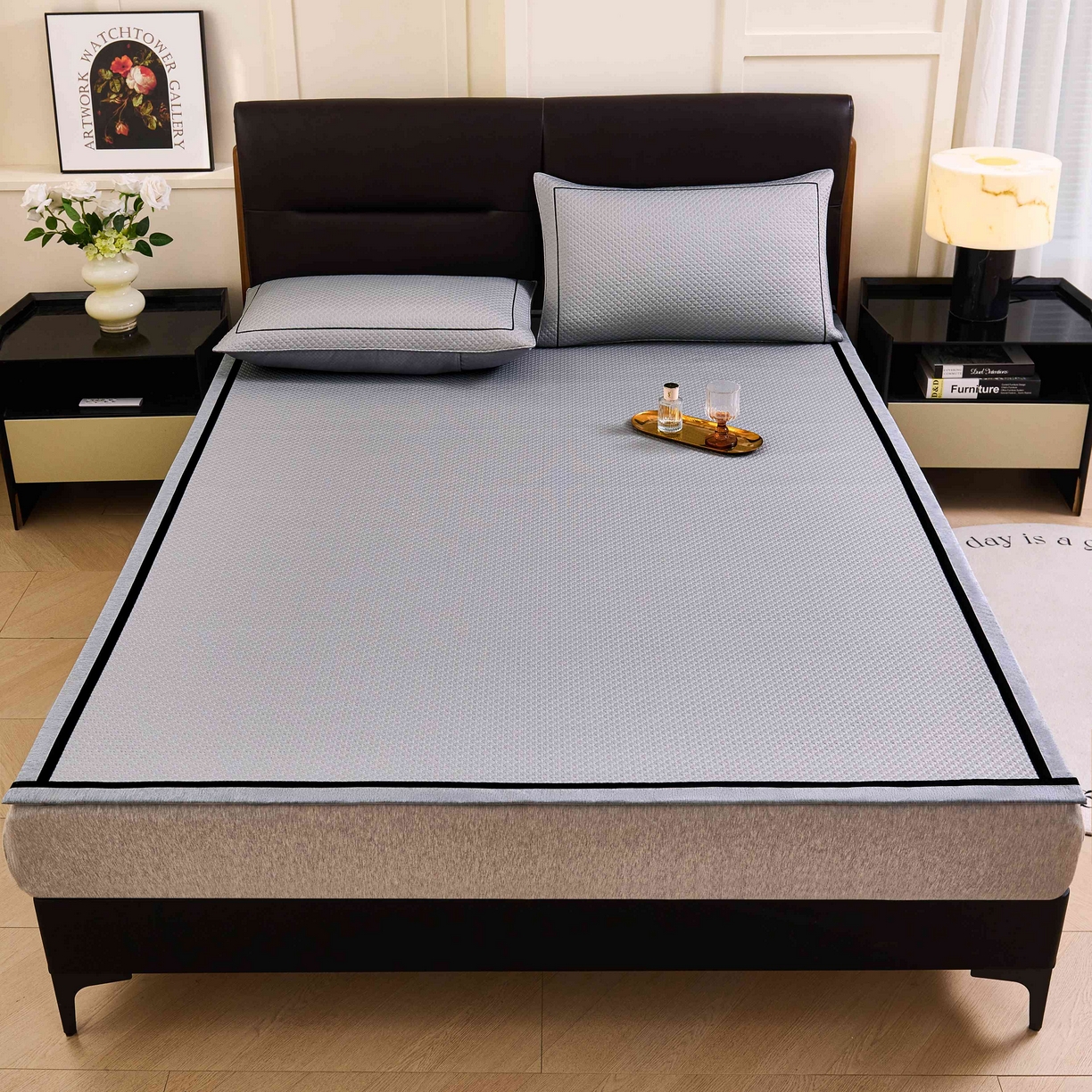 91家纺网 家纺一手货源 找家纺 梵克保罗 2026春夏新款凉感豆豆席极简织带平席款凉席极简贴边款 极简灰