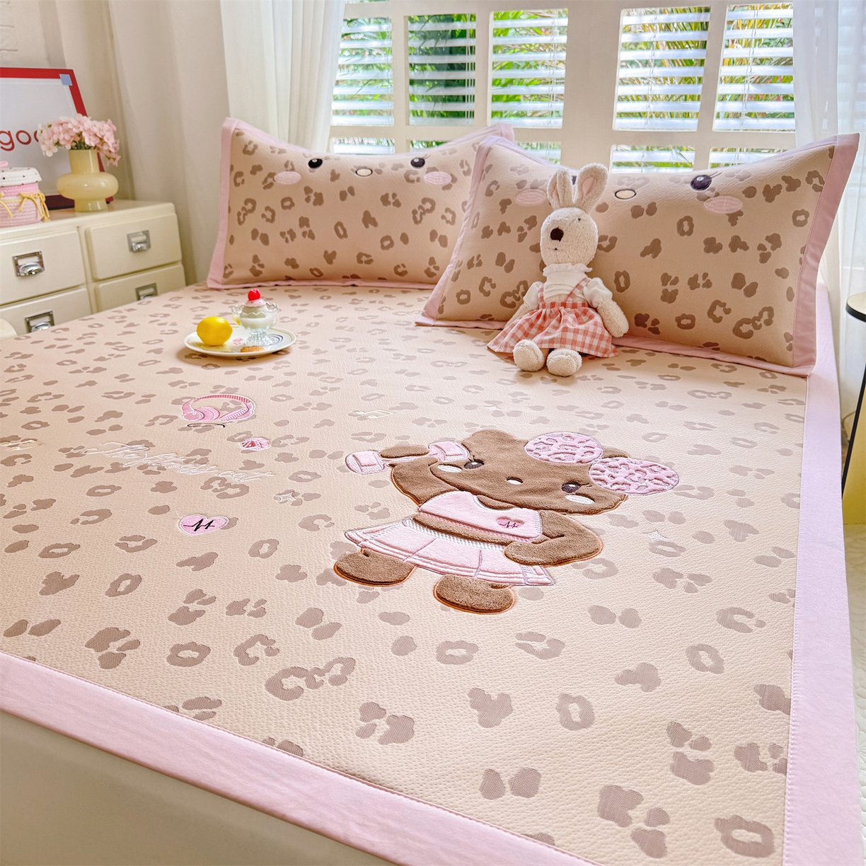 91家纺网 家纺一手货源 找家纺 （总）绒棉世家 2026新款高克重PE聚乙中分子复合凉感软席贴布绣三件套凉席