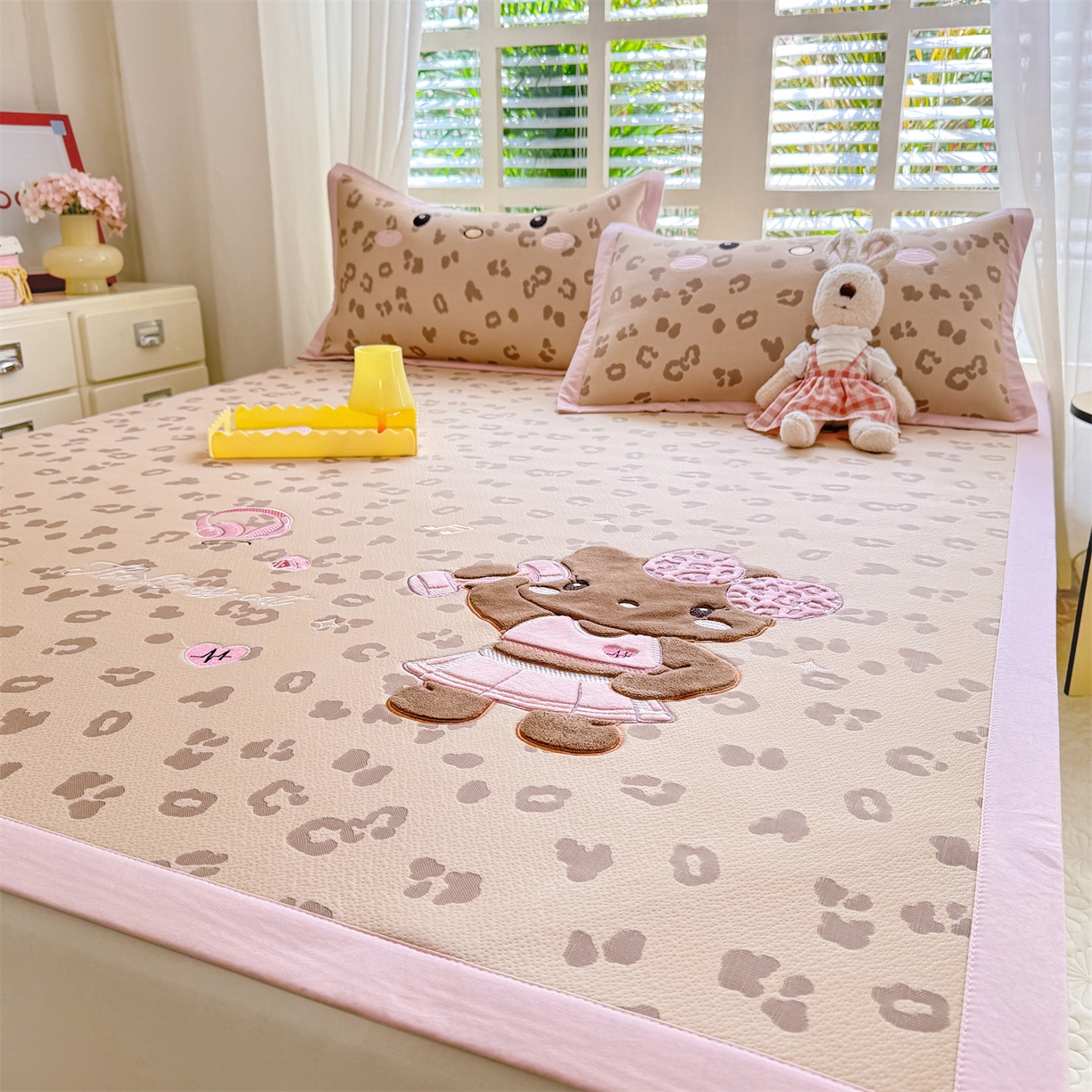 91家纺网 家纺一手货源 找家纺 （总）绒棉世家 2026新款高克重PE聚乙中分子复合凉感软席贴布绣三件套凉席