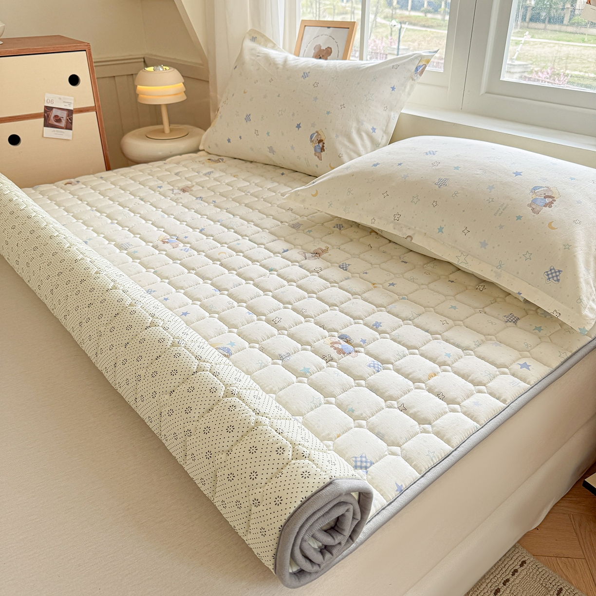 91家纺网 家纺一手货源 找家纺 （总）丽诺床垫 2026新款全棉抑菌防滑床褥床垫星眠小熊