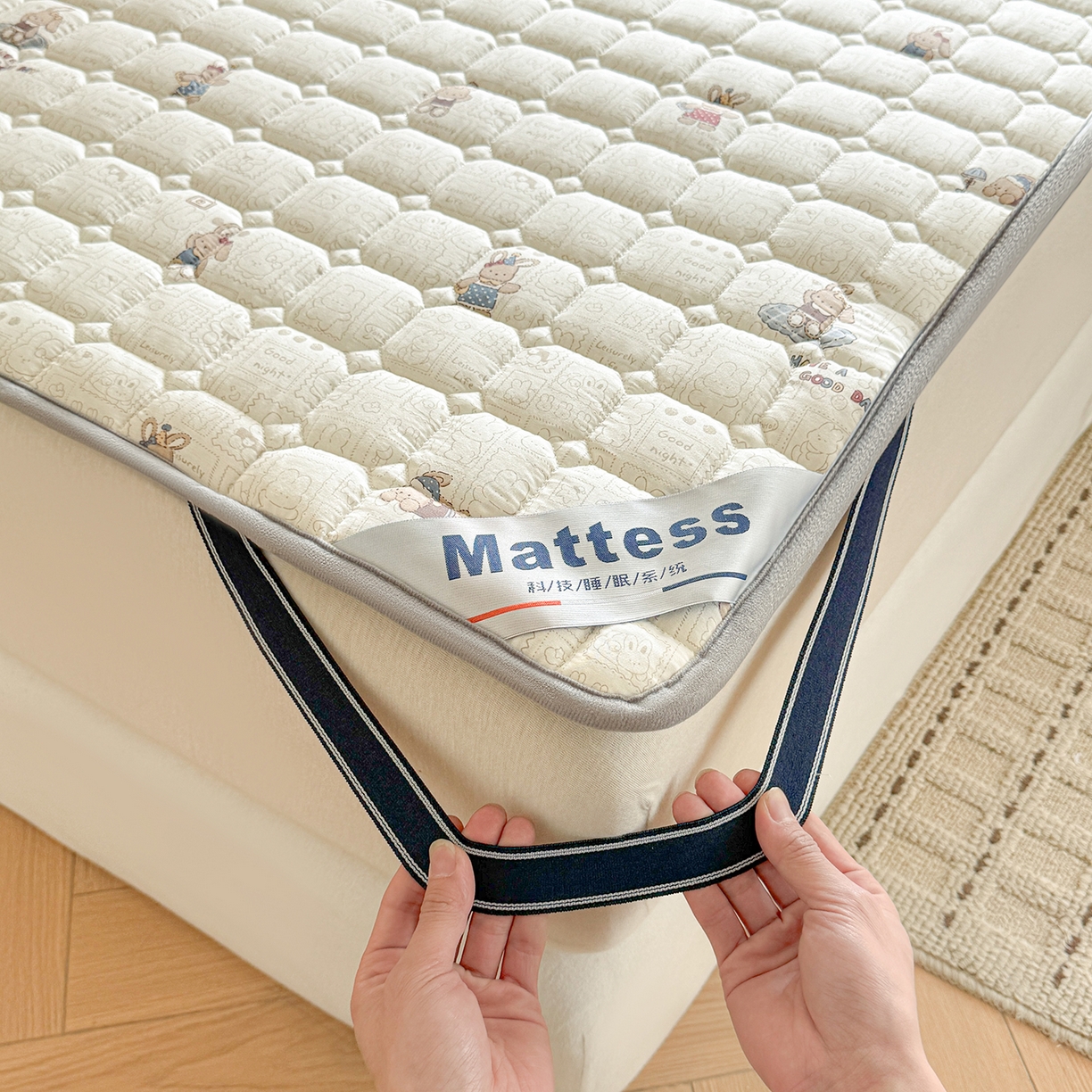 91家纺网 家纺一手货源 找家纺 （总）丽诺床垫 2026新款全棉抑菌防滑床褥床垫兔兔邮票集