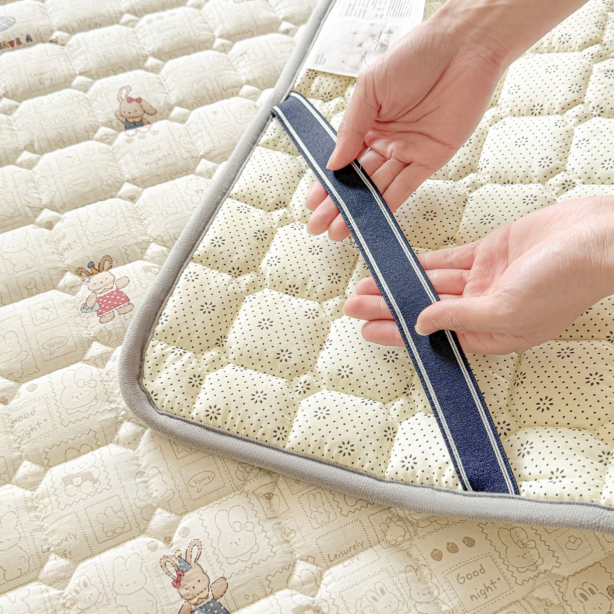 91家纺网 家纺一手货源 找家纺 （总）丽诺床垫 2026新款全棉抑菌防滑床褥床垫兔兔邮票集