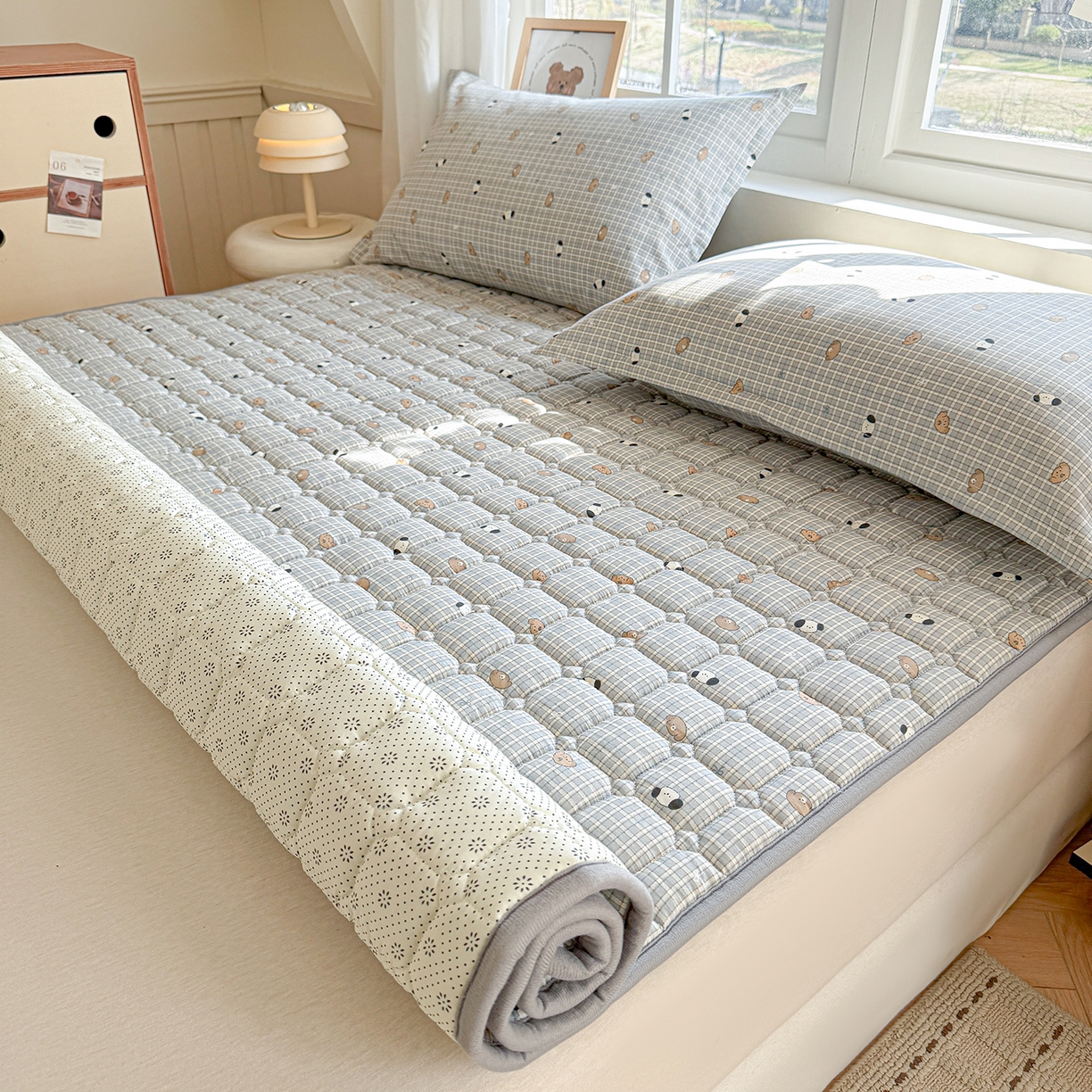 91家纺网 家纺一手货源 找家纺 （总）丽诺床垫 2026新款全棉抑菌防滑床褥床垫洋气柯基崽