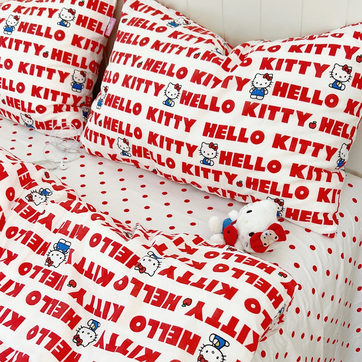 荣轩家居 2026新款三丽鸥正版授权全棉纯棉双层纱四件套（铺床版） HelloKitty -KT专辑