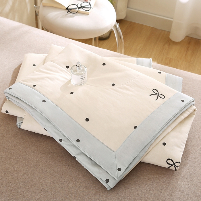 91家纺网 家纺一手货源 找家纺 米萝家居 2026新款里外全棉夏被纯棉棉棉花夏凉被空调被 被子被芯【风格二】 波点蝴蝶结-咖