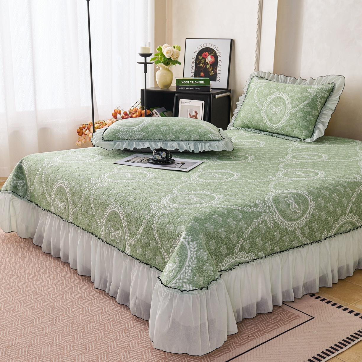 91家纺网 家纺一手货源 找家纺 梵克保罗 2026春夏新款PE乙纶冰豆豆双色提花床裙款凉席席子三件套-蝶舞花间系列 蝶舞花间-果绿