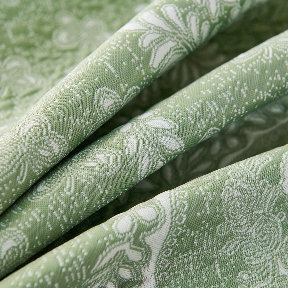 91家纺网 家纺一手货源 找家纺 梵克保罗 2026春夏新款PE乙纶冰豆豆双色提花床裙款凉席席子三件套-蝶舞花间系列 蝶舞花间-果绿