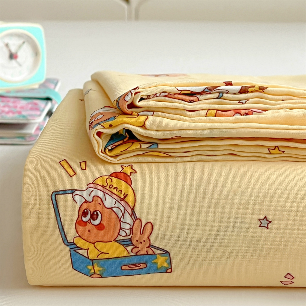 91家纺网 家纺一手货源 找家纺 名兮家居 2026新款全棉纯棉A类卡通时尚风双层纱床笠单品床笠床笠单件 双层纱-奶黄星仔