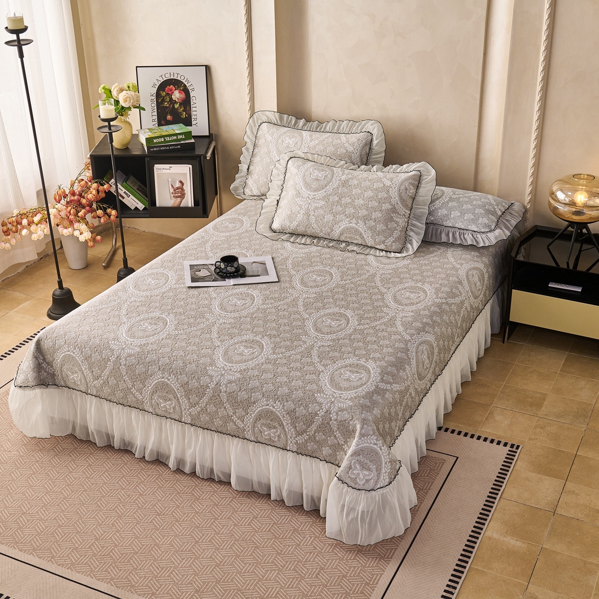 91家纺网 家纺一手货源 找家纺 梵克保罗 2026春夏新款PE乙纶冰豆豆双色提花床裙款凉席席子三件套-蝶舞花间系列 蝶舞花间-香槟