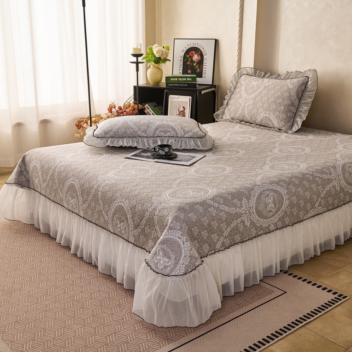 91家纺网 家纺一手货源 找家纺 梵克保罗 2026春夏新款PE乙纶冰豆豆双色提花床裙款凉席席子三件套-蝶舞花间系列 蝶舞花间-香槟