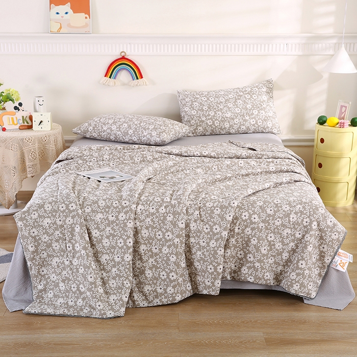 91家纺网 家纺一手货源 找家纺 米萝家居 2026新款100%棉花夏被四件套双层纱夏凉被空调被 被子被芯直播【风格二】 灰韵花簇