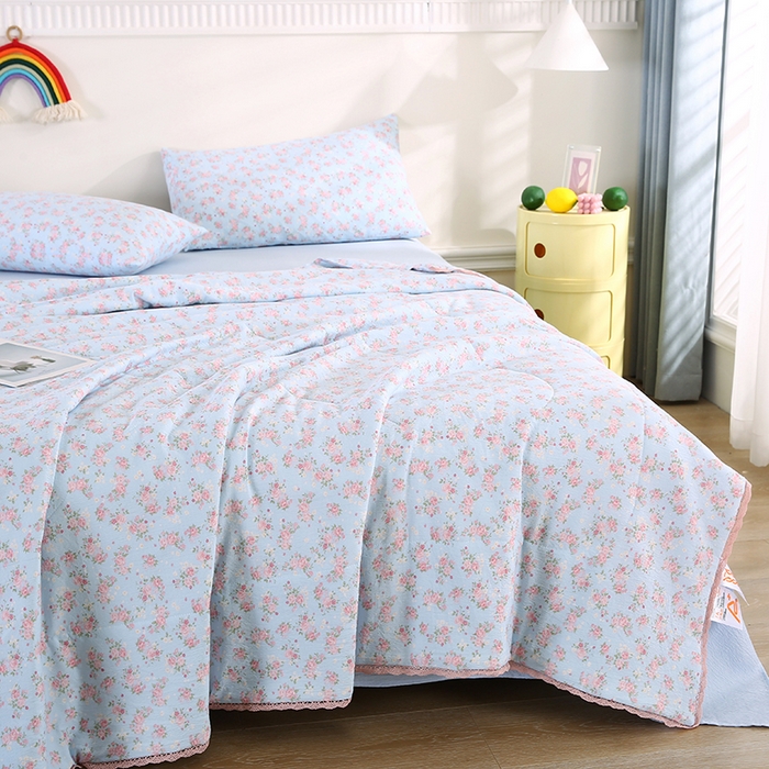 91家纺网 家纺一手货源 找家纺 米萝家居 2026新款100%棉花夏被四件套双层纱夏凉被空调被 被子被芯直播【风格二】 锦上添花