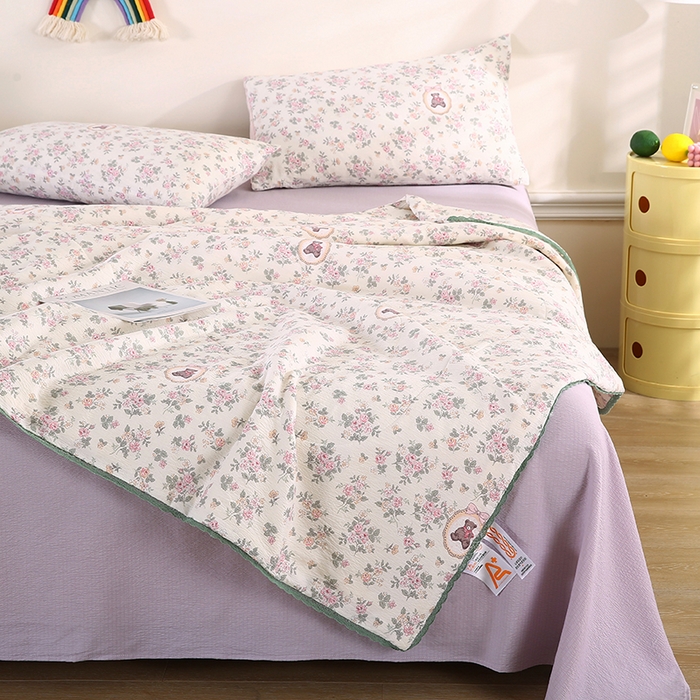 91家纺网 家纺一手货源 找家纺 米萝家居 2026新款100%棉花夏被四件套双层纱夏凉被空调被 被子被芯直播【风格二】 花团小熊