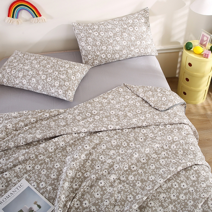 91家纺网 家纺一手货源 找家纺 米萝家居 2026新款100%棉花夏被四件套双层纱夏凉被空调被 被子被芯直播【风格二】 灰韵花簇