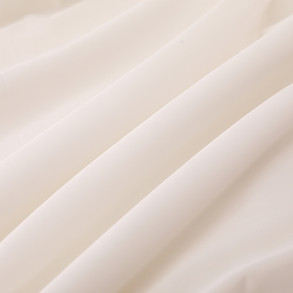 91家纺网 家纺一手货源 找家纺 富馨莱 2026新款PE乙纶高克重豆豆凉席凉感丝夏被四件套 冰白色