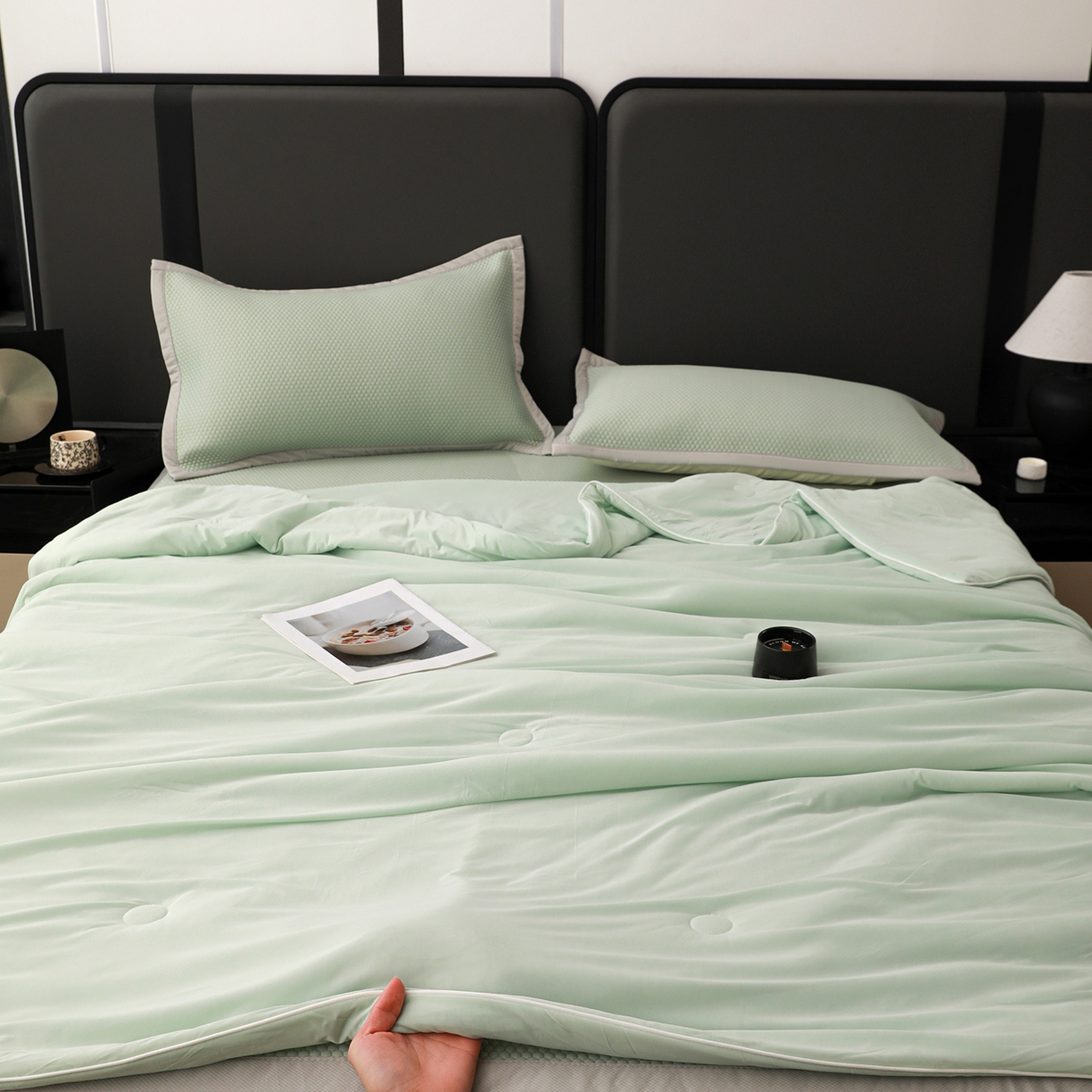 91家纺网 家纺一手货源 找家纺 富馨莱 2026新款PE乙纶高克重豆豆凉席凉感丝夏被四件套 冰绿色