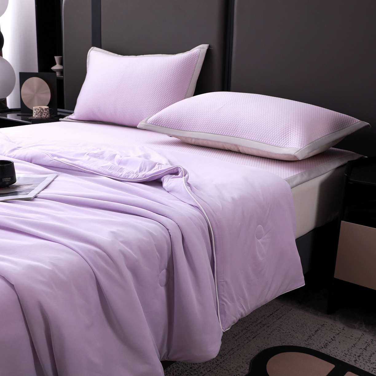 91家纺网 家纺一手货源 找家纺 富馨莱 2026新款PE乙纶高克重豆豆凉席凉感丝夏被四件套 冰紫色