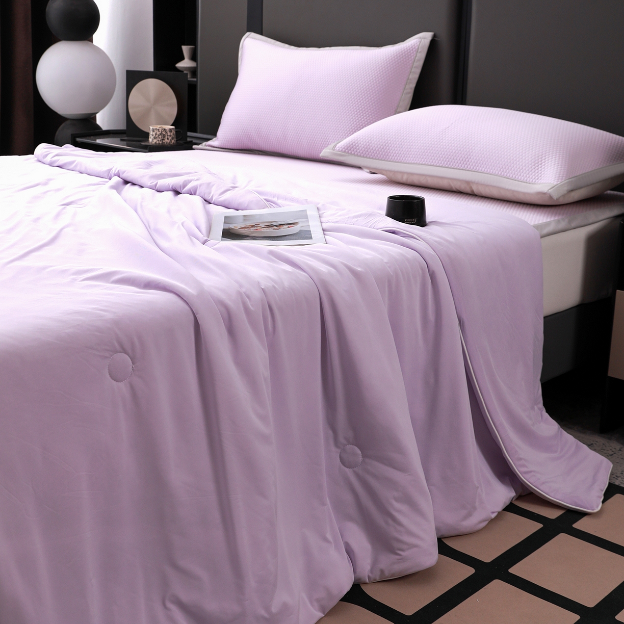 91家纺网 家纺一手货源 找家纺 富馨莱 2026新款PE乙纶高克重豆豆凉席凉感丝夏被四件套 冰紫色