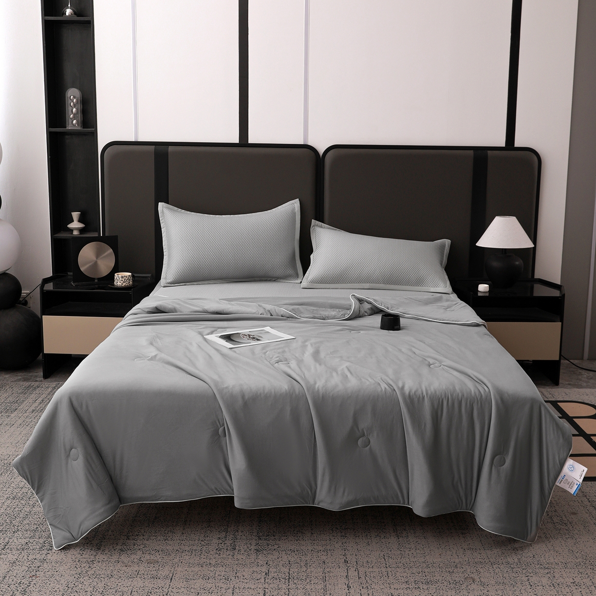 91家纺网 家纺一手货源 找家纺 富馨莱 2026新款PE乙纶高克重豆豆凉席凉感丝夏被四件套 冰灰色