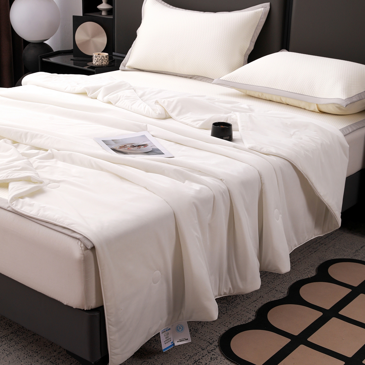 91家纺网 家纺一手货源 找家纺 富馨莱 2026新款PE乙纶高克重豆豆凉席凉感丝夏被四件套 冰白色