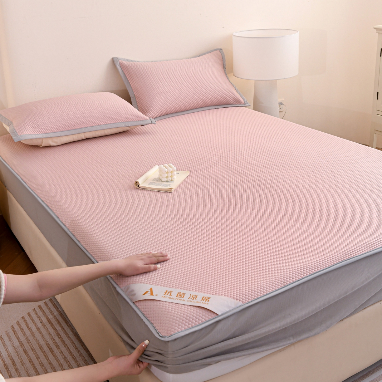 91家纺网 家纺一手货源 找家纺 （总）富馨莱 2026新款PE乙纶高克重冰豆豆席凉感凉席单件床笠款支持一件定做尺寸学生宿舍