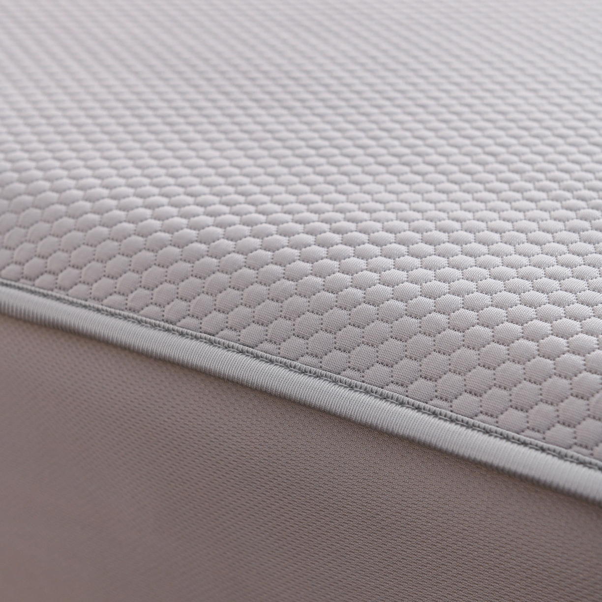 91家纺网 家纺一手货源 找家纺 富馨莱 2026新款PE乙纶高克重冰豆豆席凉感凉席单件床笠款支持一件定做尺寸学生宿舍 冰灰色