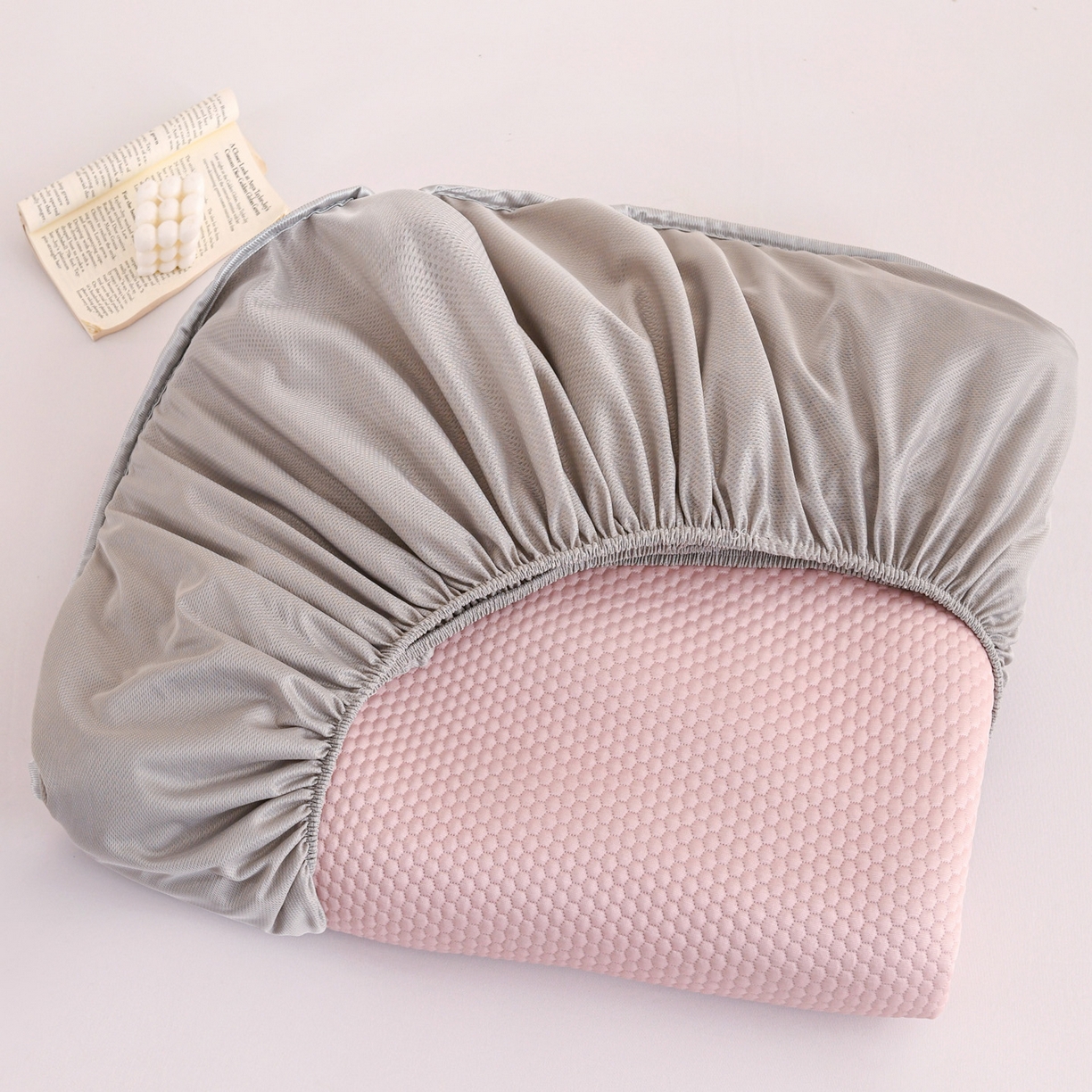 91家纺网 家纺一手货源 找家纺 富馨莱 2026新款PE乙纶高克重冰豆豆席凉感凉席单件床笠款支持一件定做尺寸学生宿舍 冰粉色