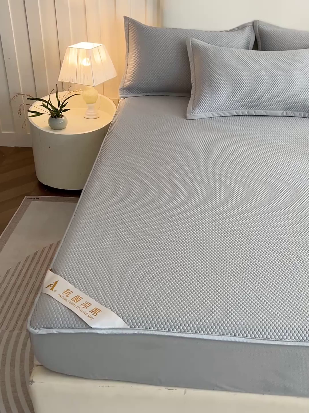 91家纺网 家纺一手货源 找家纺 富馨莱 2026新款PE乙纶高克重冰豆豆席凉感凉席单件床笠款支持一件定做尺寸学生宿舍 冰灰色