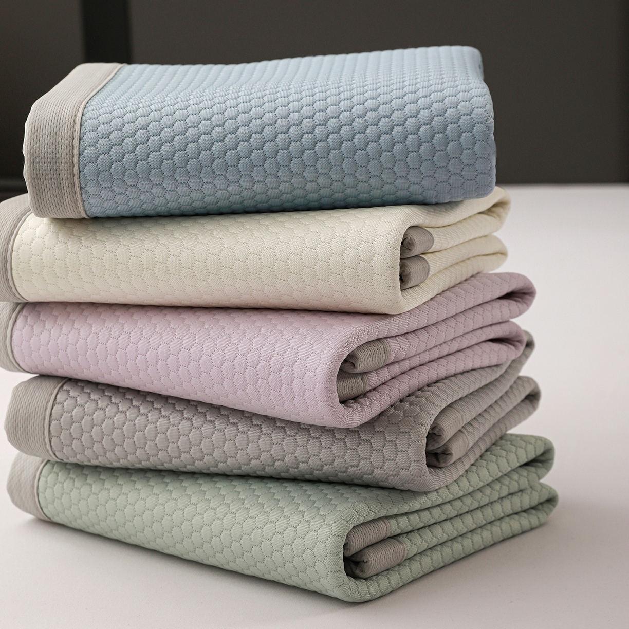 91家纺网 家纺一手货源 找家纺 （总）富馨莱 2026新款PE乙纶高克重冰豆豆席凉感凉席单件平铺款学生宿舍支持一件定制尺寸