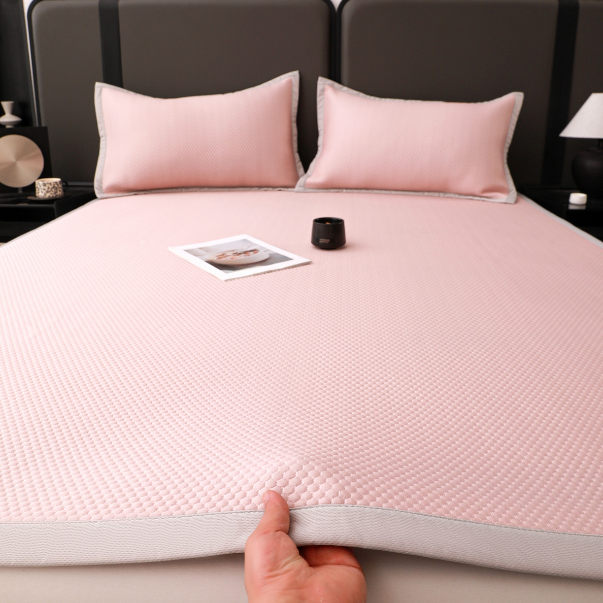 富馨莱 2026新款PE乙纶高克重冰豆豆席凉感凉席单件平铺款学生宿舍支持一件定制尺寸 冰粉色