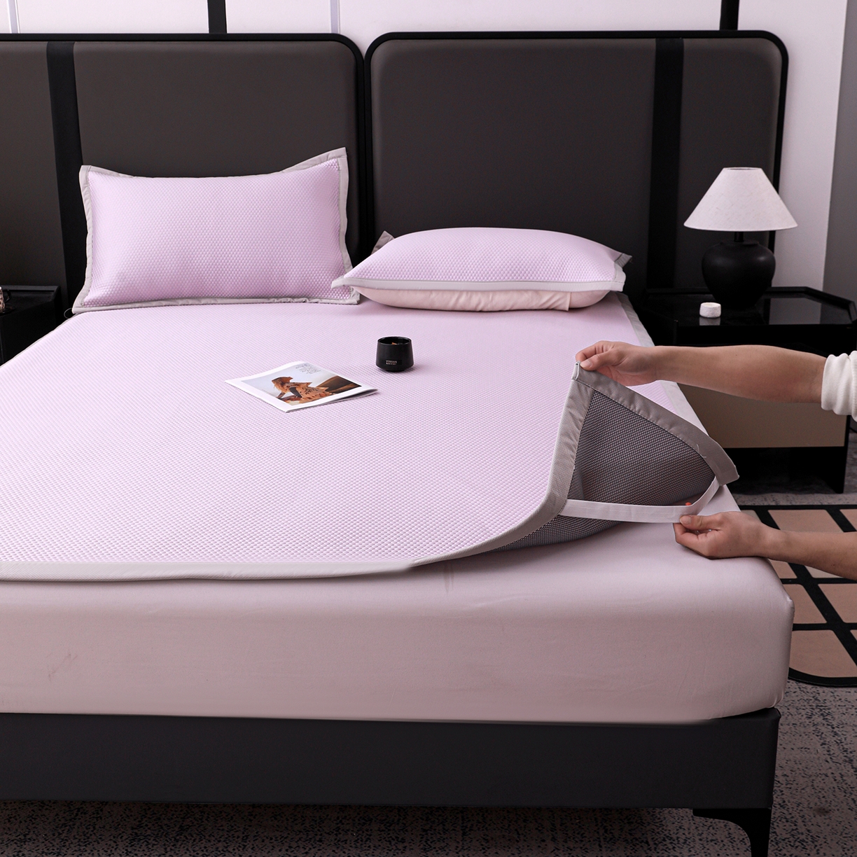 91家纺网 家纺一手货源 找家纺 富馨莱 2026新款PE乙纶高克重冰豆豆席凉感凉席单件平铺款学生宿舍支持一件定制尺寸 冰紫色