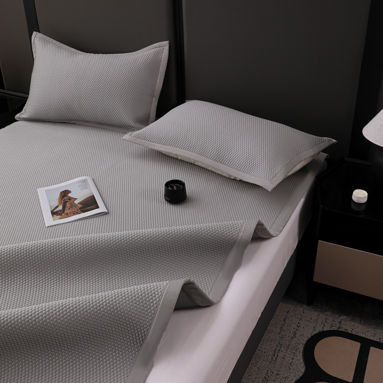 91家纺网 家纺一手货源 找家纺 富馨莱 2026新款PE乙纶高克重冰豆豆席凉感凉席单件平铺款学生宿舍支持一件定制尺寸 冰灰色