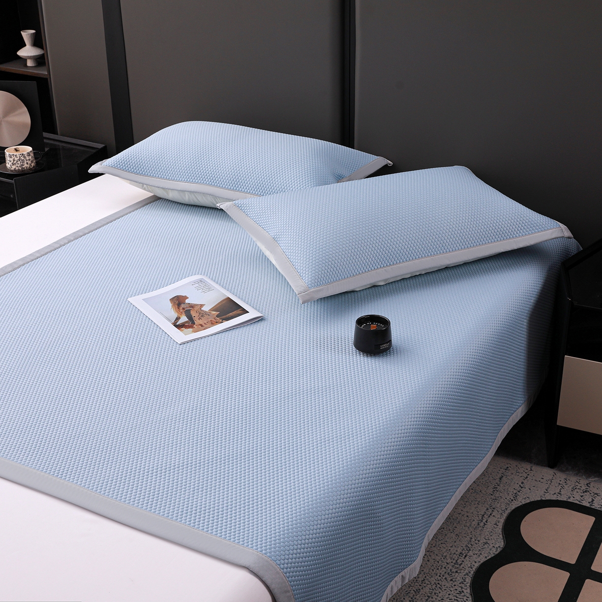 91家纺网 家纺一手货源 找家纺 富馨莱 2026新款PE乙纶高克重冰豆豆席凉感凉席单件平铺款学生宿舍支持一件定制尺寸 冰蓝色