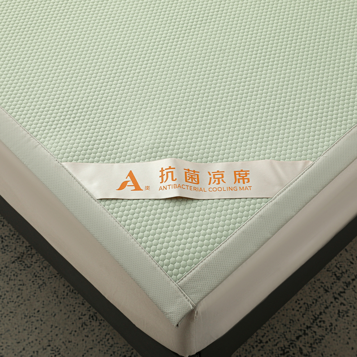 91家纺网 家纺一手货源 找家纺 富馨莱 2026新款PE乙纶高克重冰豆豆席凉感凉席单件平铺款学生宿舍支持一件定制尺寸 冰绿色