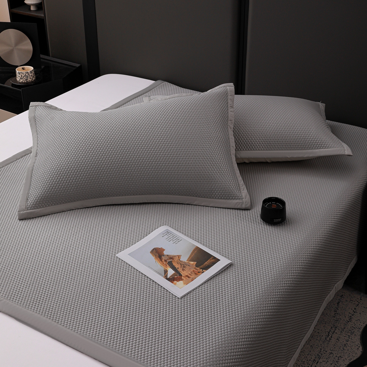 91家纺网 家纺一手货源 找家纺 富馨莱 2026新款PE乙纶高克重冰豆豆席凉感凉席单件平铺款学生宿舍支持一件定制尺寸 冰灰色