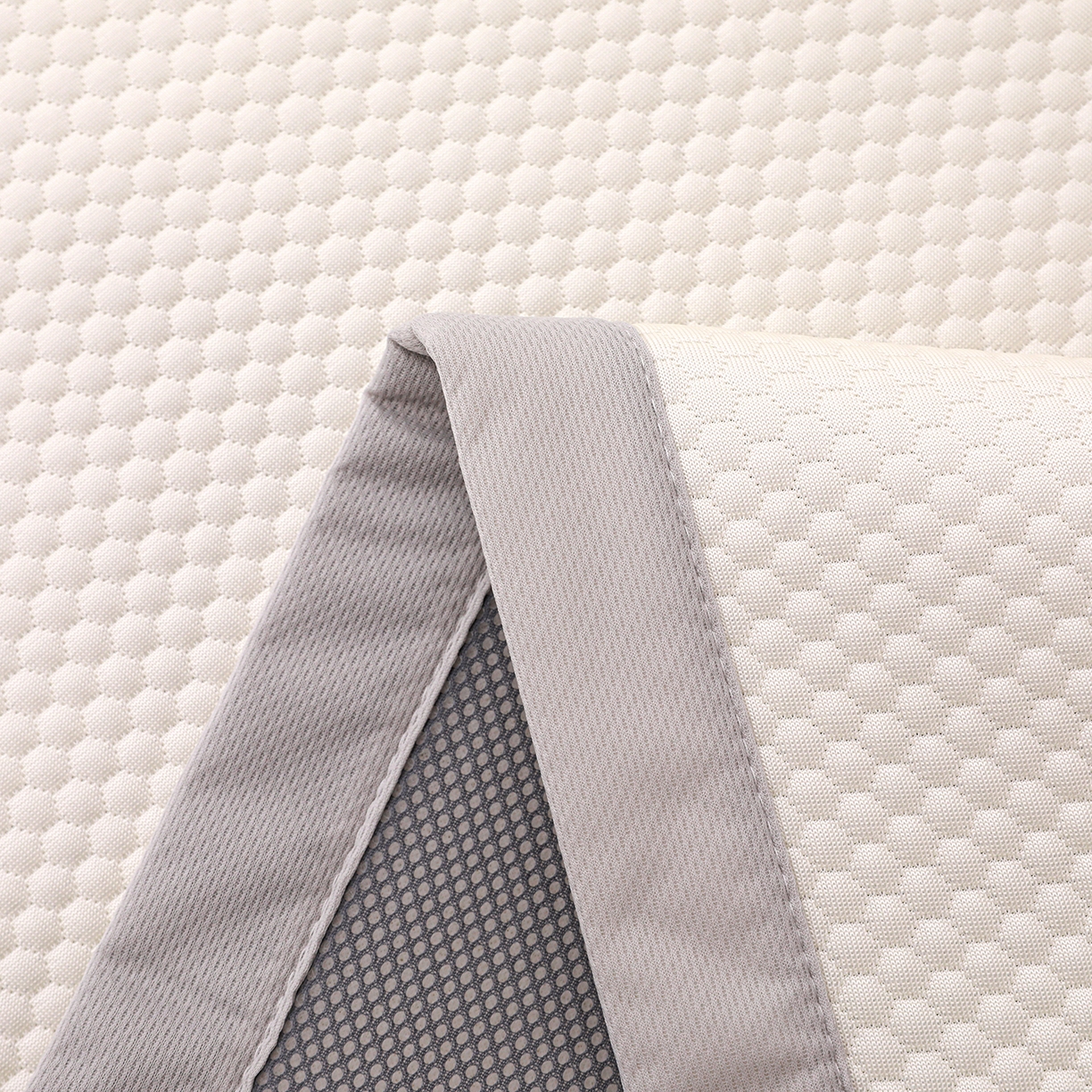 91家纺网 家纺一手货源 找家纺 富馨莱 2026新款PE乙纶高克重冰豆豆席凉感凉席单件平铺款学生宿舍支持一件定制尺寸 冰白色