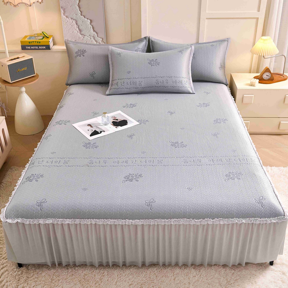 梵克保罗 2026春夏新款PE乙纶凉感因子冰豆豆韩系蕾丝提花床裙款凉席三件套-韩系系列 韩系-冰川灰