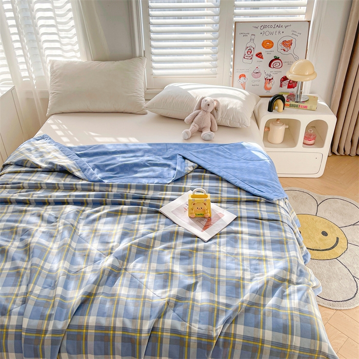 91家纺网 家纺一手货源 找家纺 米萝家居 2026新款全棉夏凉被纯棉空调被印花夏被【风格二】 蓝调格韵