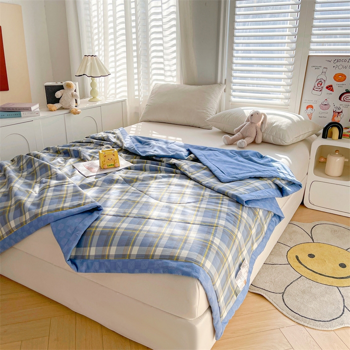 91家纺网 家纺一手货源 找家纺 米萝家居 2026新款全棉夏凉被纯棉空调被印花夏被【风格二】 蓝调格韵