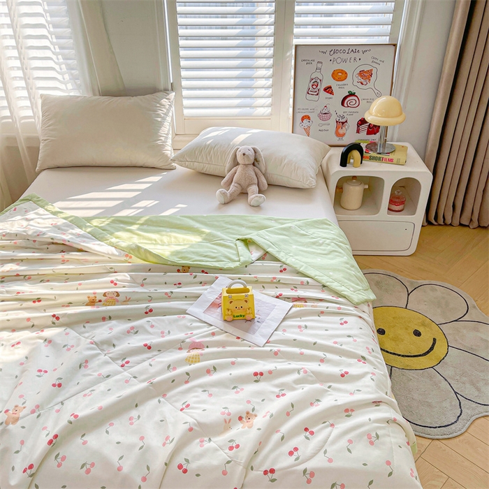 91家纺网 家纺一手货源 找家纺 米萝家居 2026新款全棉夏凉被纯棉空调被印花夏被【风格二】 樱桃女孩