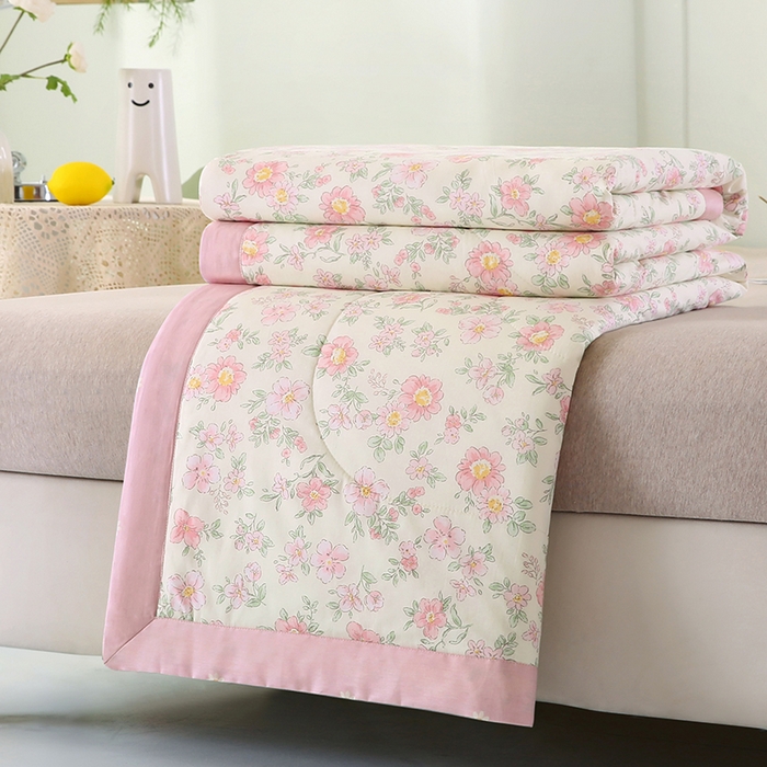 91家纺网 家纺一手货源 找家纺 米萝家居 2026新款全棉夏凉被纯棉空调被印花夏被【风格二】 依美莎