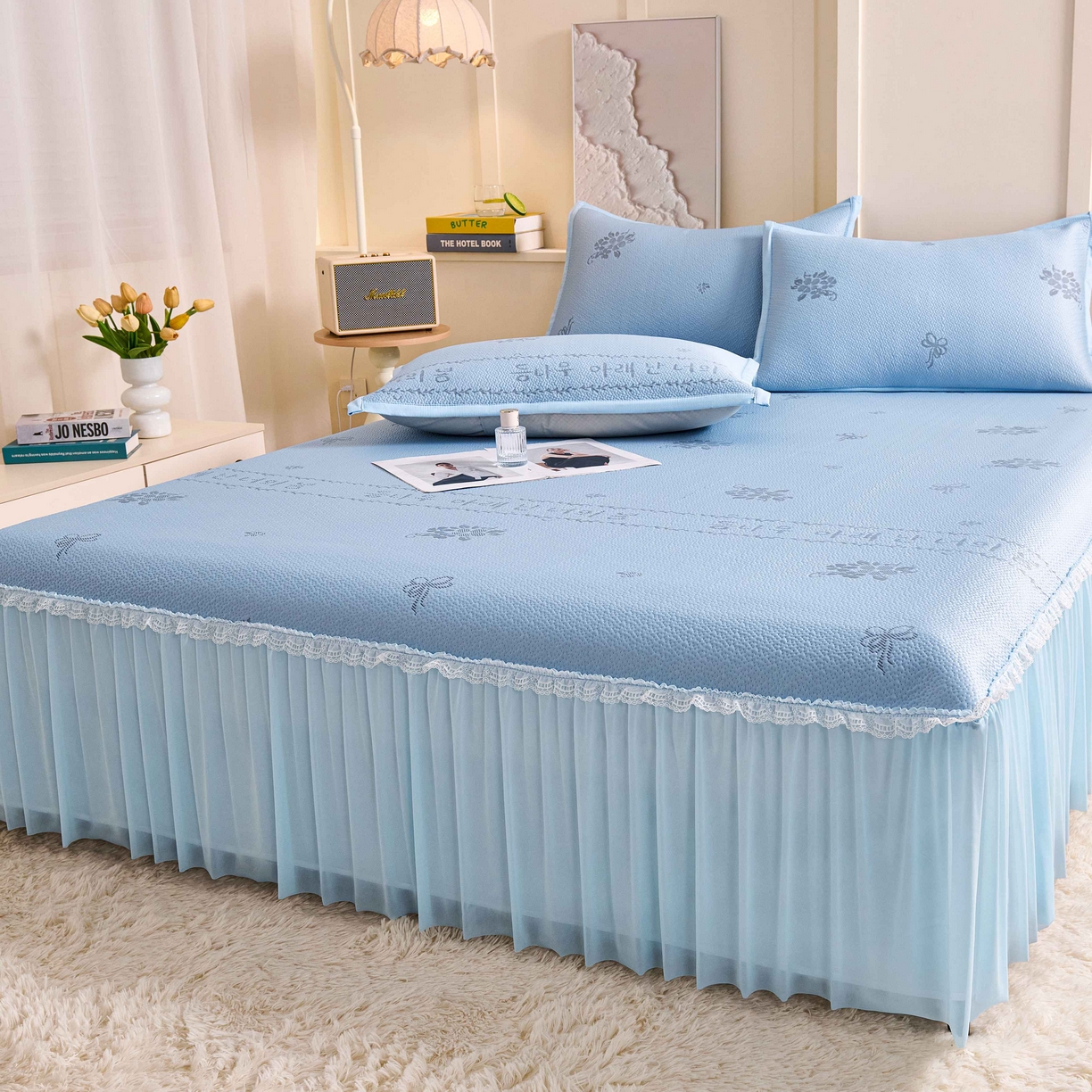 91家纺网 家纺一手货源 找家纺 梵克保罗 2026春夏新款PE乙纶凉感因子冰豆豆韩系蕾丝提花床裙款凉席三件套-韩系系列 韩系-冰川蓝