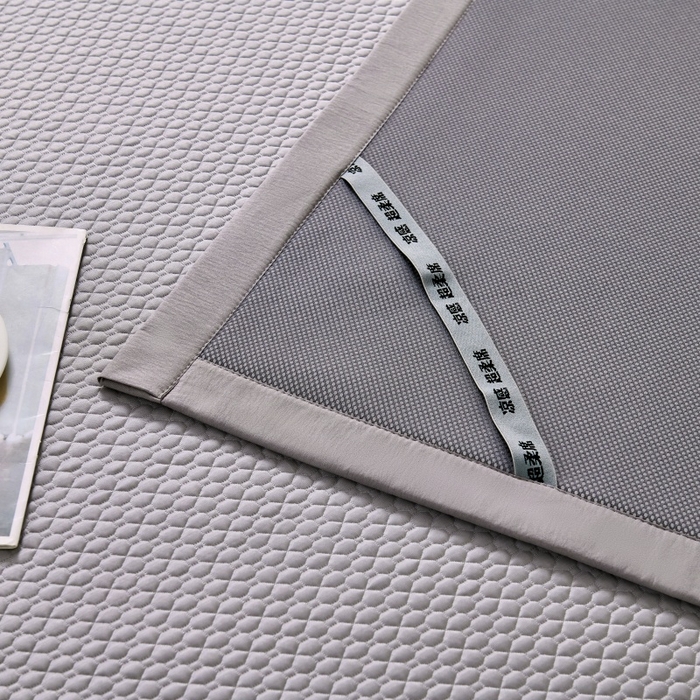 91家纺网 家纺一手货源 找家纺 梵克保罗 2026春夏新款PE中分子凉席三件套纯色平铺豆豆席凉席席子-四叶草系列 四叶草-高雅灰