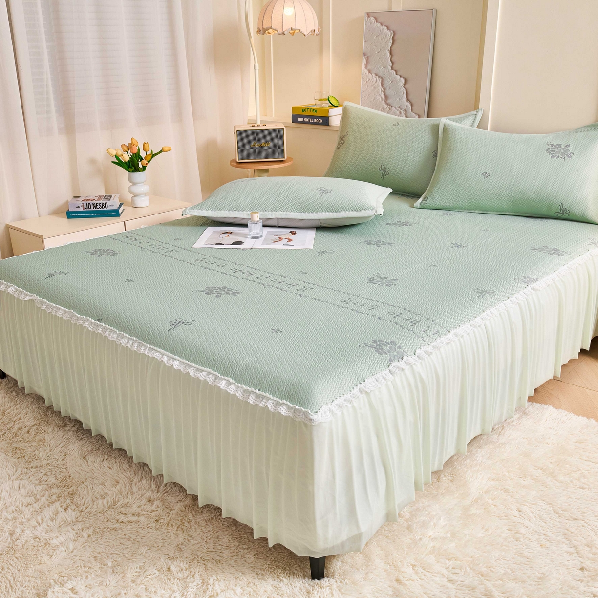 91家纺网 家纺一手货源 找家纺 梵克保罗 2026春夏新款PE乙纶凉感因子冰豆豆韩系蕾丝提花床裙款凉席三件套-韩系系列 韩系-清水绿