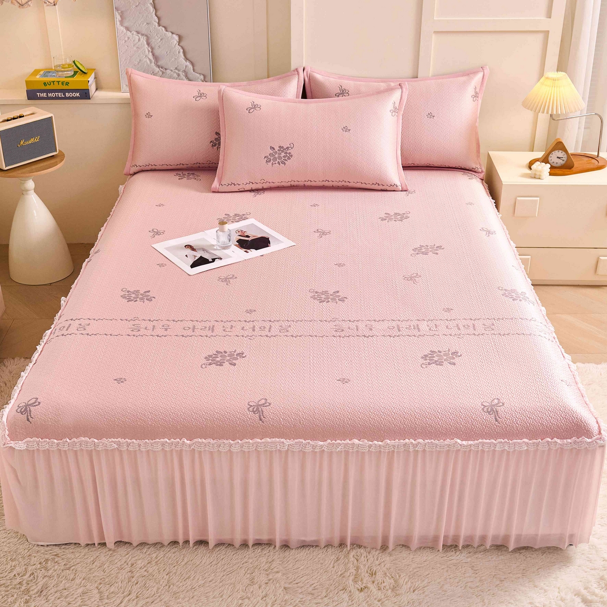 梵克保罗 2026春夏新款PE乙纶凉感因子冰豆豆韩系蕾丝提花床裙款凉席三件套-韩系系列 韩系-仙女粉