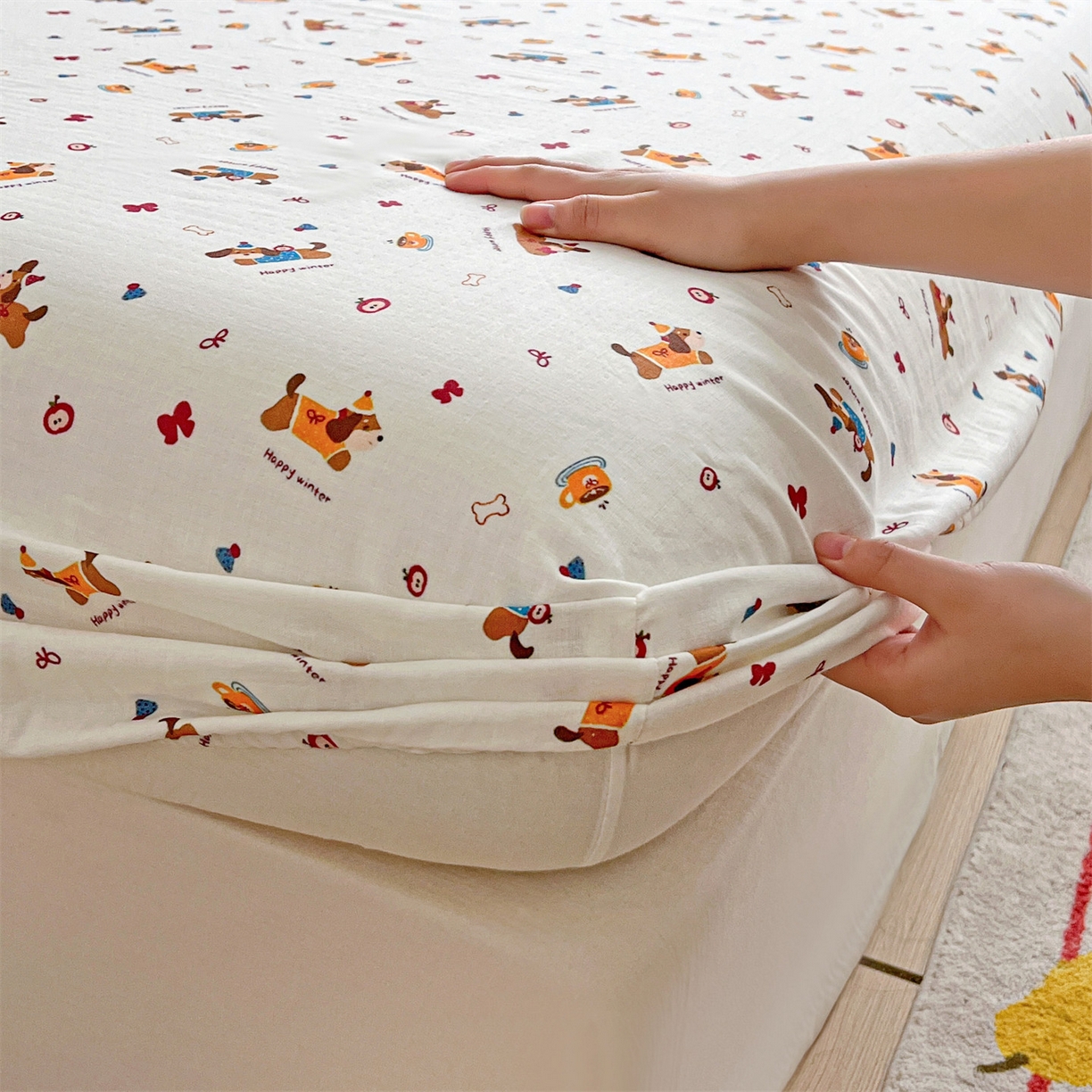 91家纺网 家纺一手货源 找家纺 名兮家居 2026新款全棉纯棉A类卡通时尚风双层纱床笠单品床笠床笠单件 双层纱-小狗日记