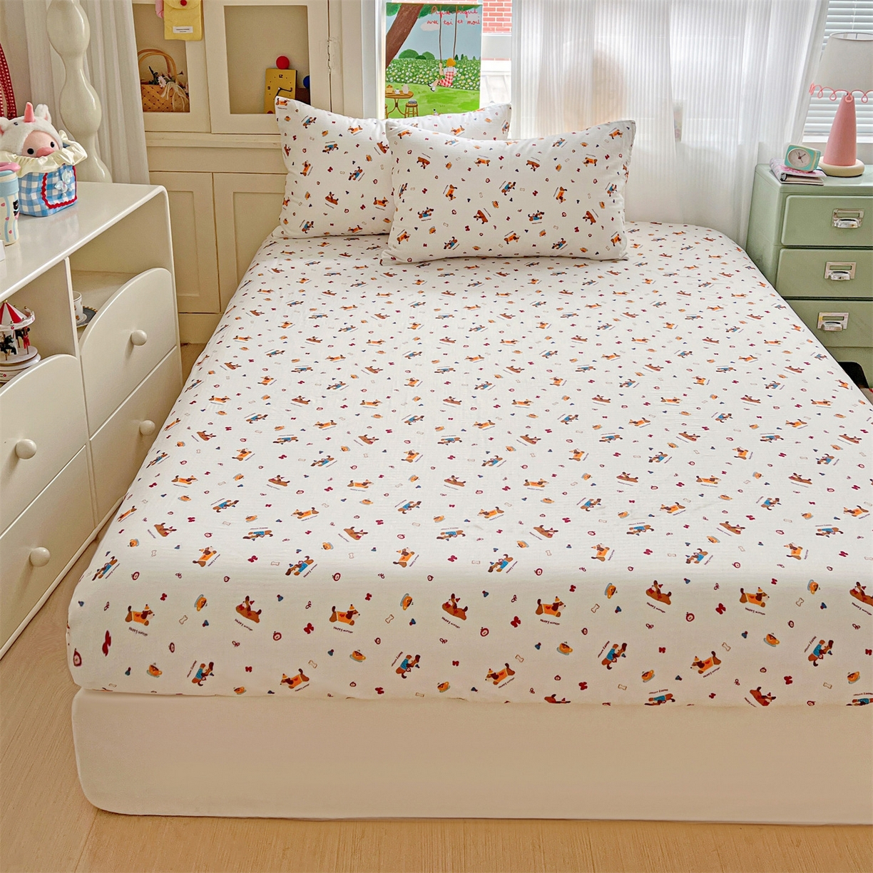 91家纺网 家纺一手货源 找家纺 名兮家居 2026新款全棉纯棉A类卡通时尚风双层纱床笠单品床笠床笠单件 双层纱-小狗日记